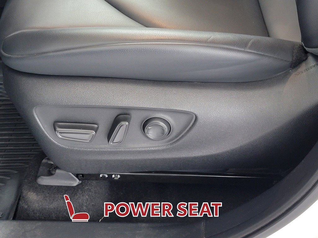 Used 2023 Toyota Highlander XLE AWD/4WD image 15