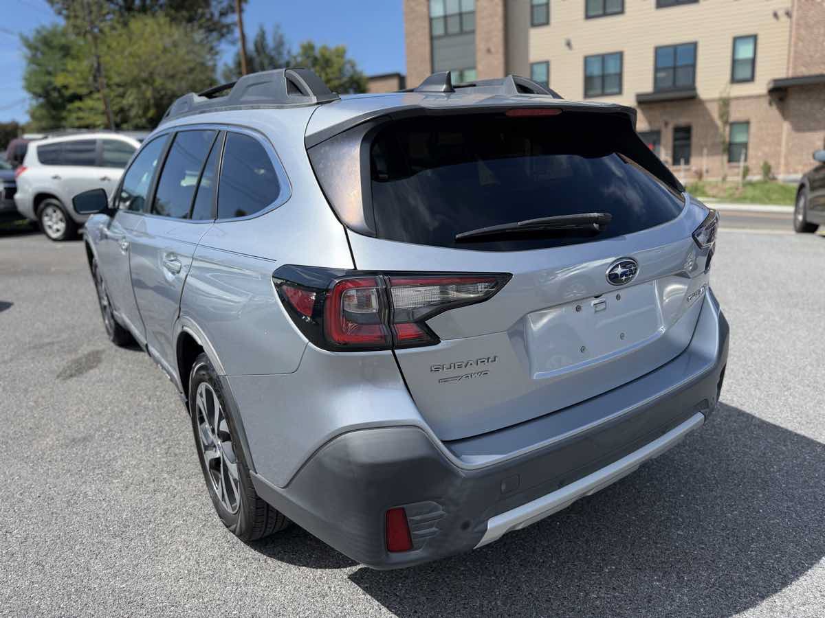 Used 2020 Subaru Outback Limited AWD/4WD image 5