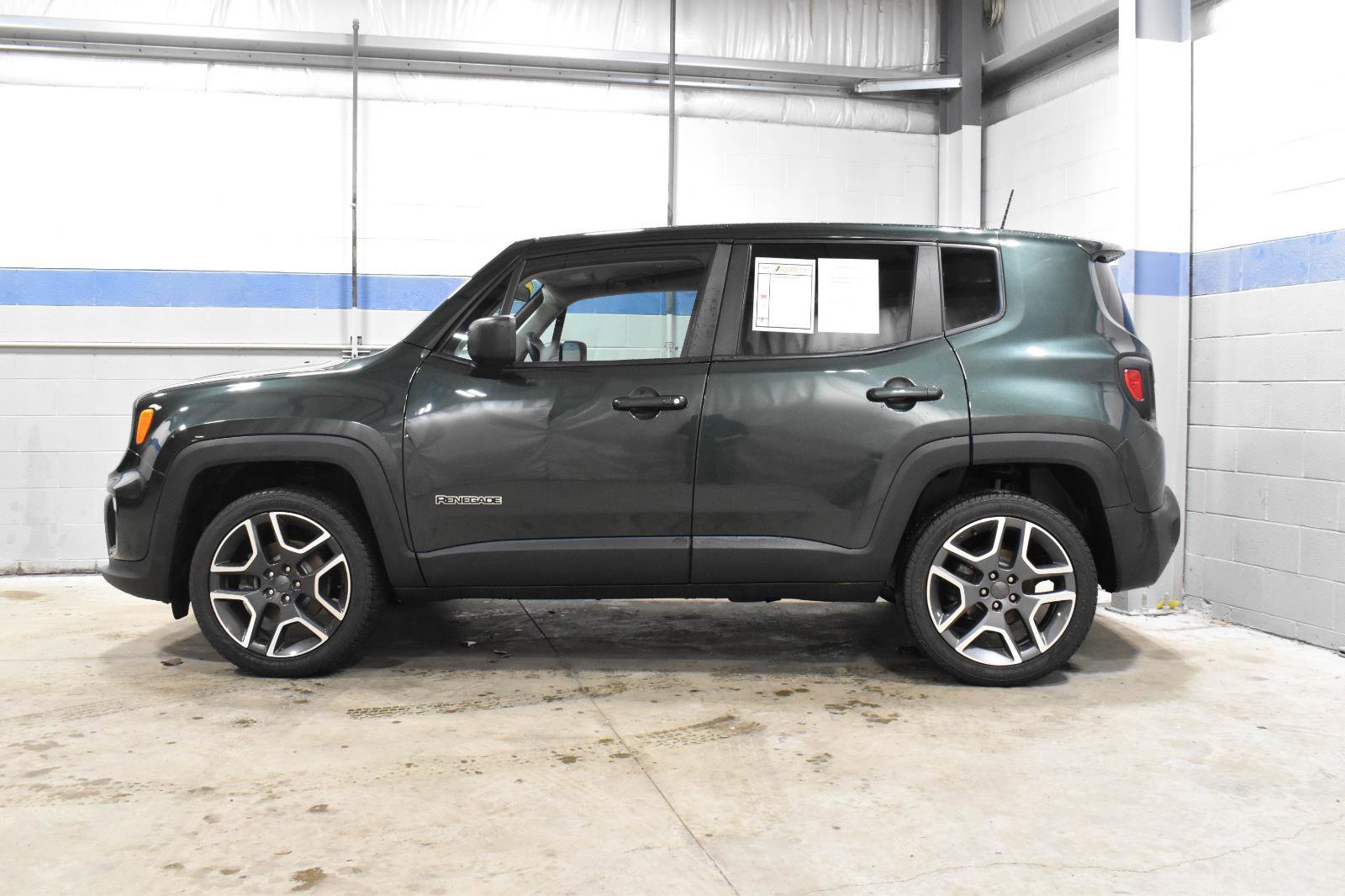 Used 2021 Jeep Renegade Sport image 21