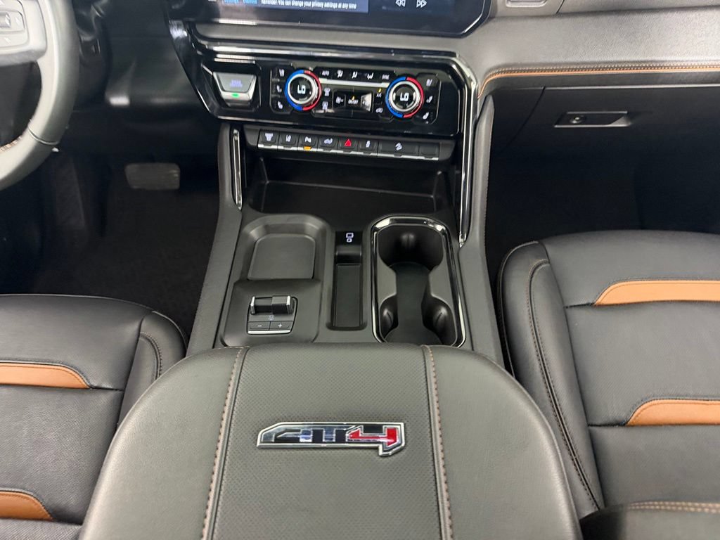 Used 2024 GMC Sierra 2500 AT4 w/ Technology Package AWD/4WD image 17