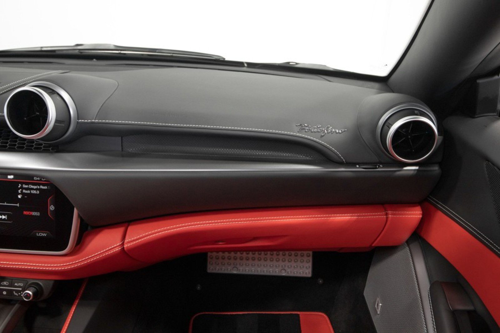 Used 2019 Ferrari Portofino image 50