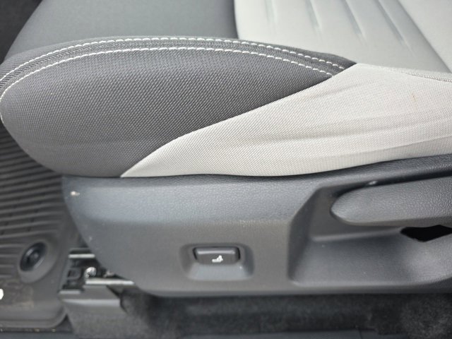 Used 2024 Toyota Tacoma TRD Off-Road image 17