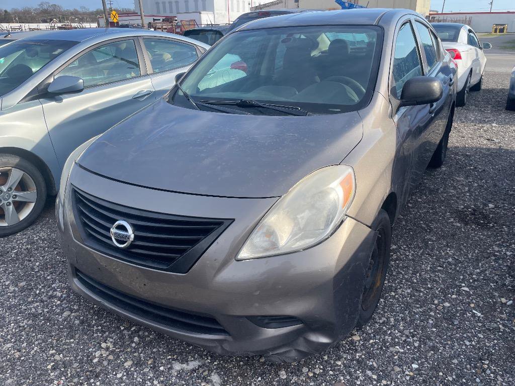 Used 2014 Nissan Versa S Plus image 1