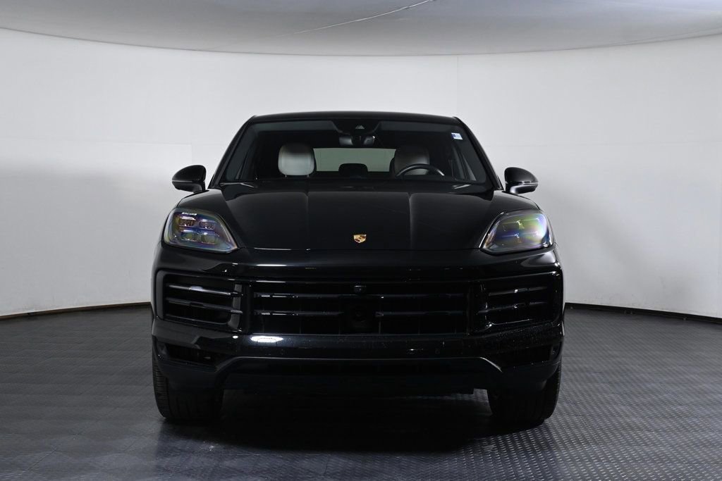 Certified 2025 Porsche Cayenne Coupe image 10
