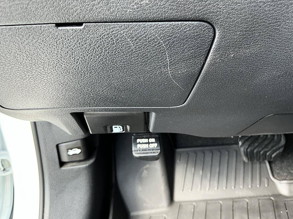 Certified 2024 Nissan Altima 2.5 SV FWD image 14