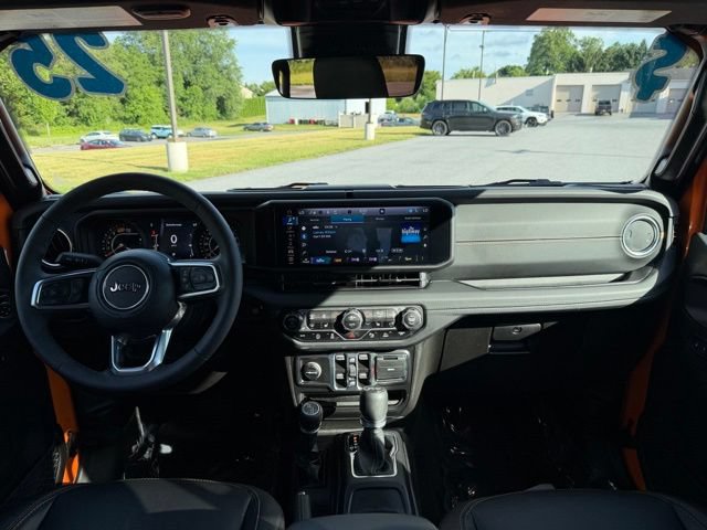 Certified 2025 Jeep Wrangler Unlimited Sahara AWD/4WD image 13