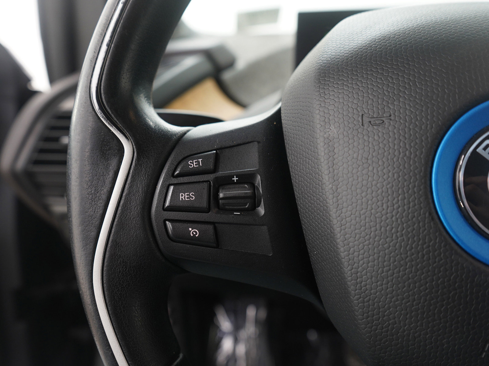 Used 2016 BMW i3 w/ Range Extender RWD image 24