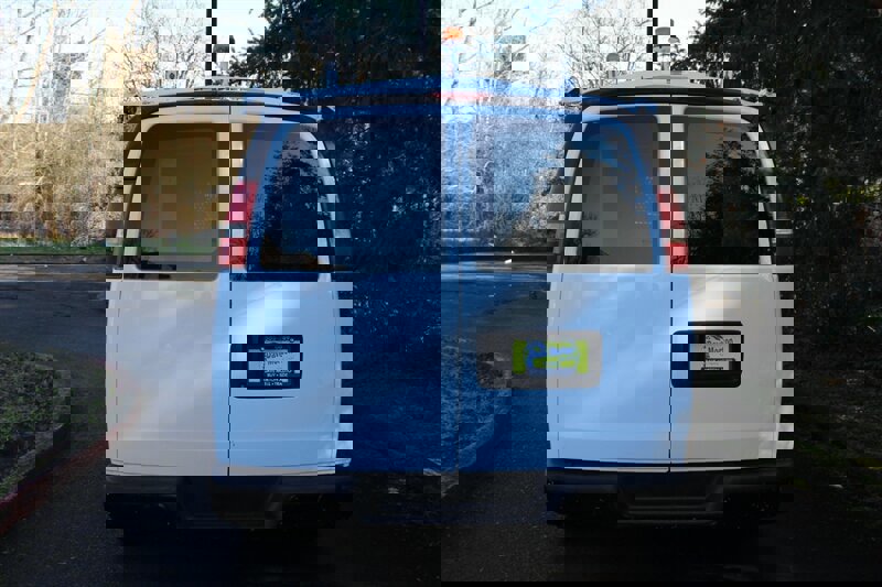 Used 2007 Chevrolet Express 1500 AWD image 8