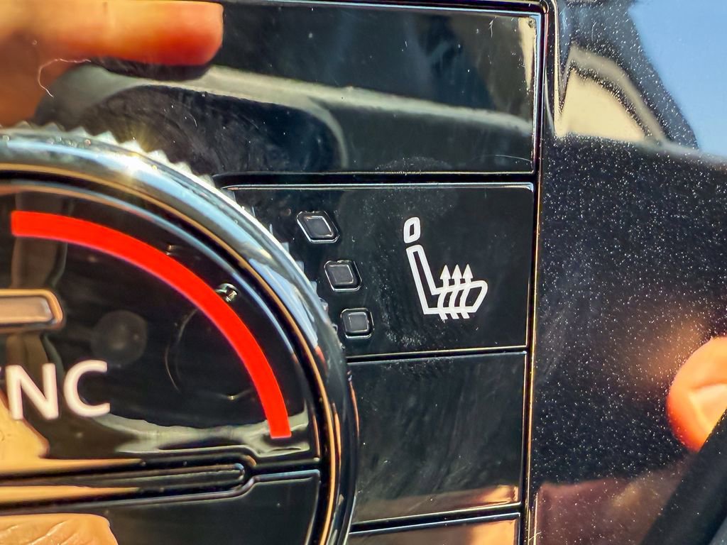 Certified 2024 Nissan Pathfinder SL image 17