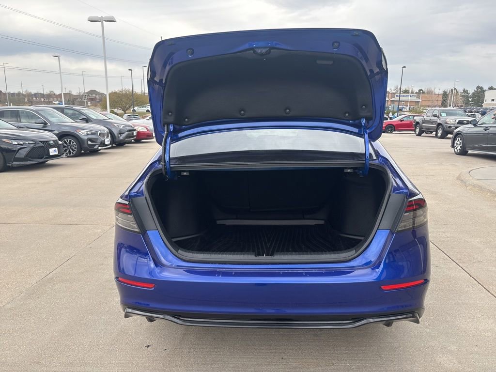 Used 2023 Honda Accord Sport image 40