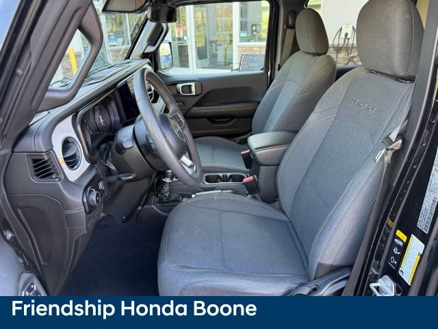 Used 2024 Jeep Wrangler Sahara image 15