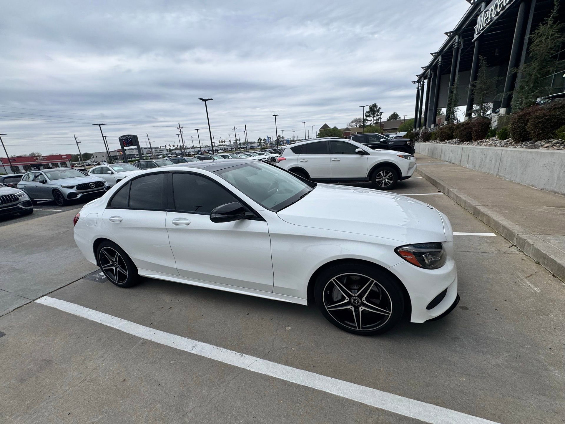 Used 2018 Mercedes-Benz C 300 4MATIC Sedan image 3
