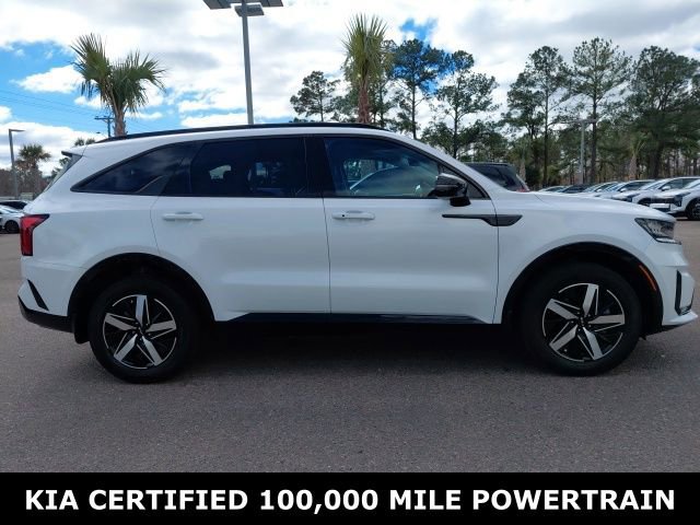 Certified 2023 Kia Sorento S image 4
