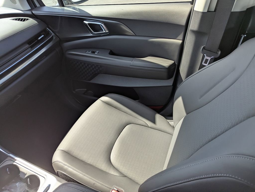 New 2026 Kia Carnival SX Prestige FWD image 16
