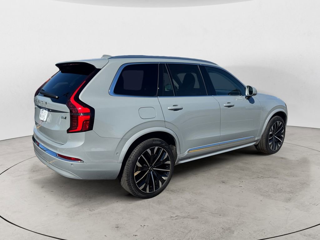 Certified 2025 Volvo XC90 B6 Plus image 6