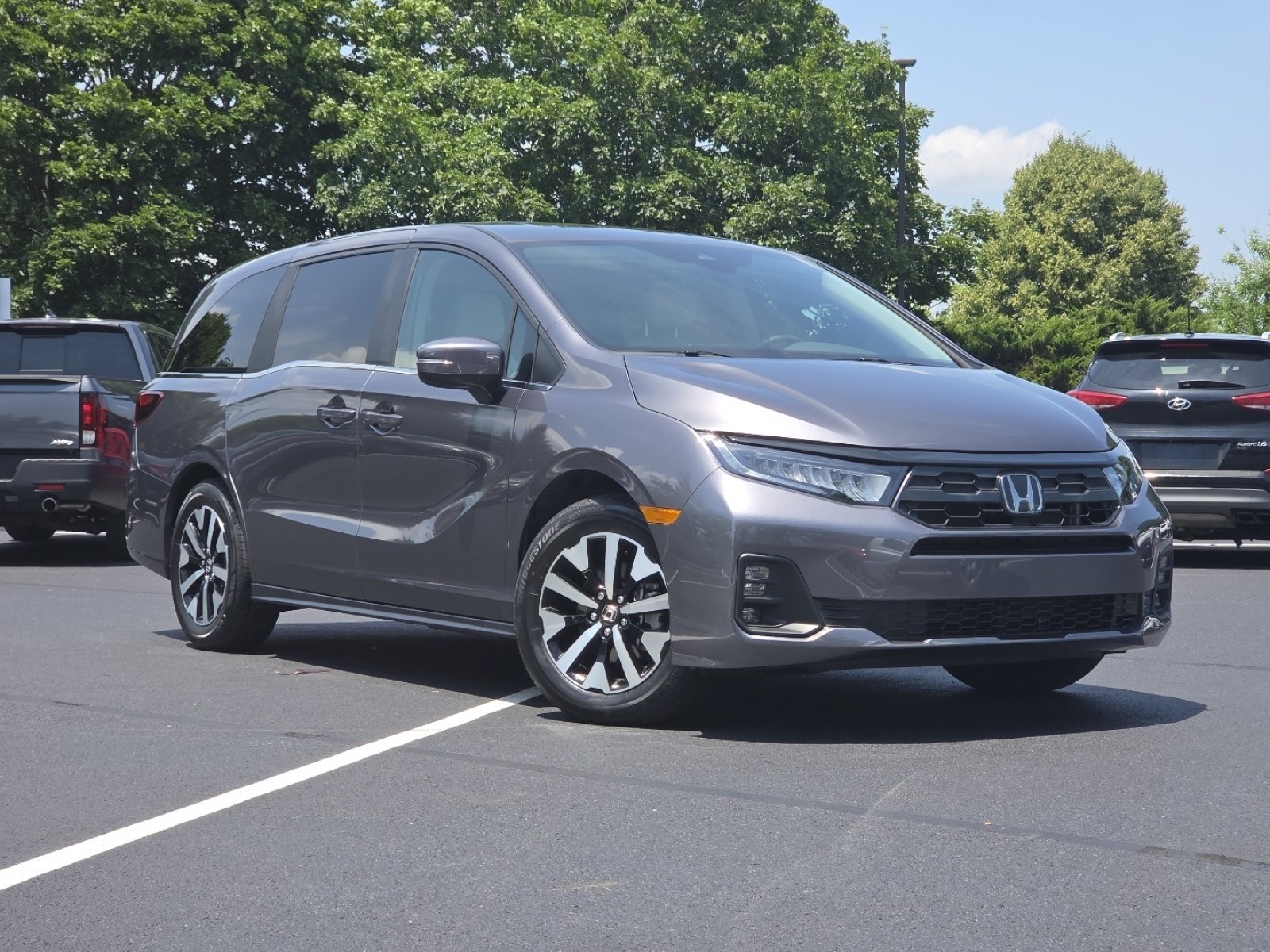 Certified 2026 Honda Odyssey EX-L image 2