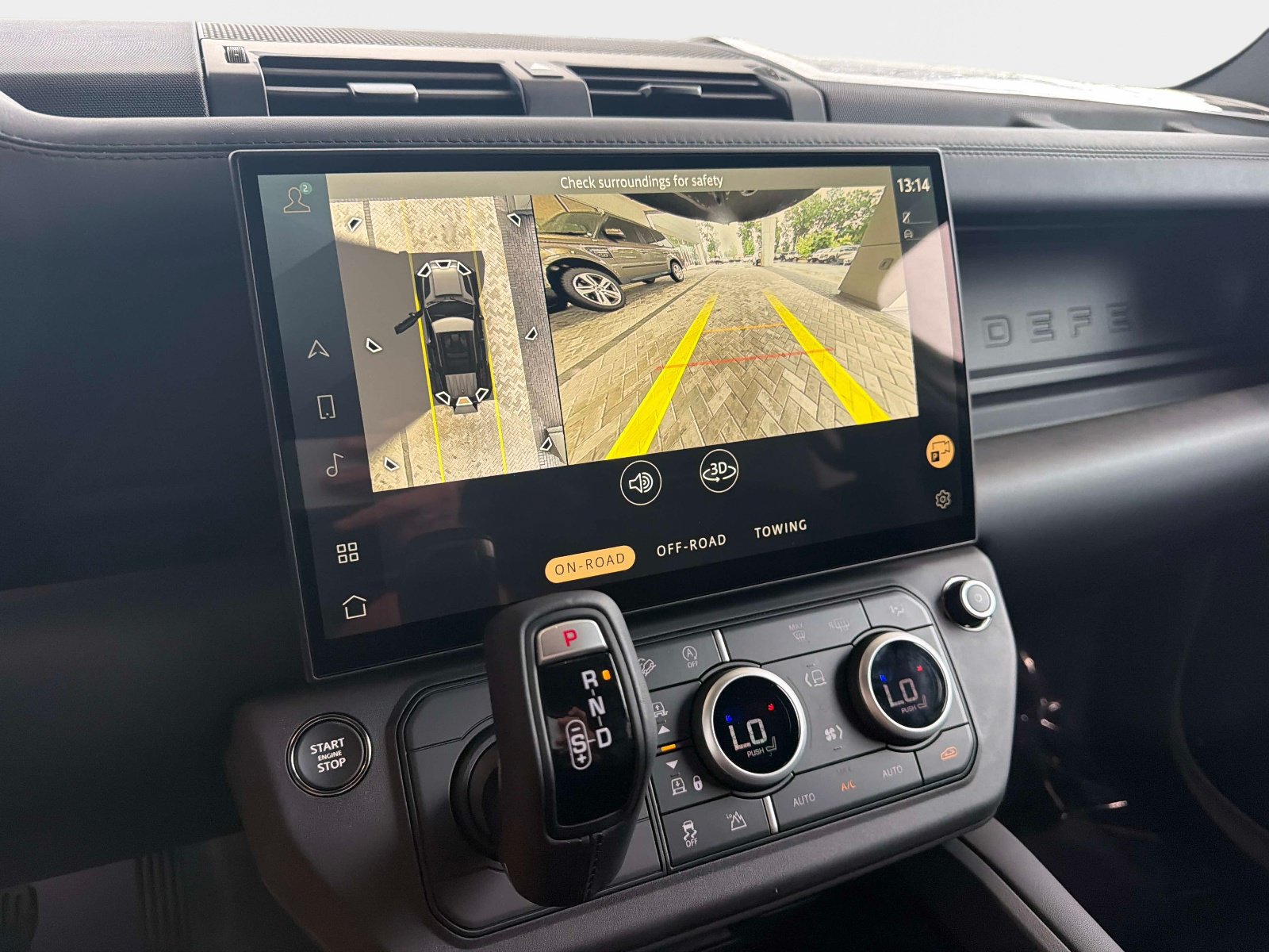 New 2026 Land Rover Defender 110 X-Dynamic SE AWD/4WD image 24
