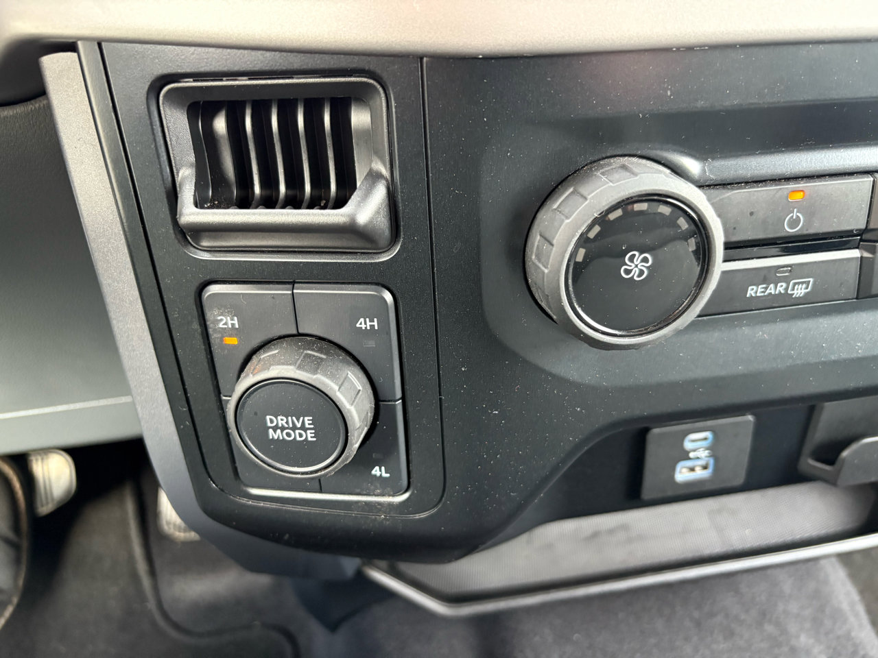Certified 2023 Ford F150 XLT AWD/4WD image 33