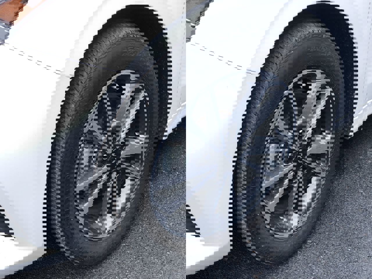 Used 2024 Kia Forte LXS w/ LXS Technology Package image 2