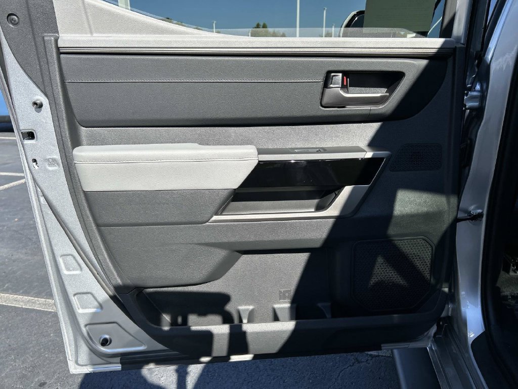 New 2026 Toyota Tundra Limited AWD/4WD image 17