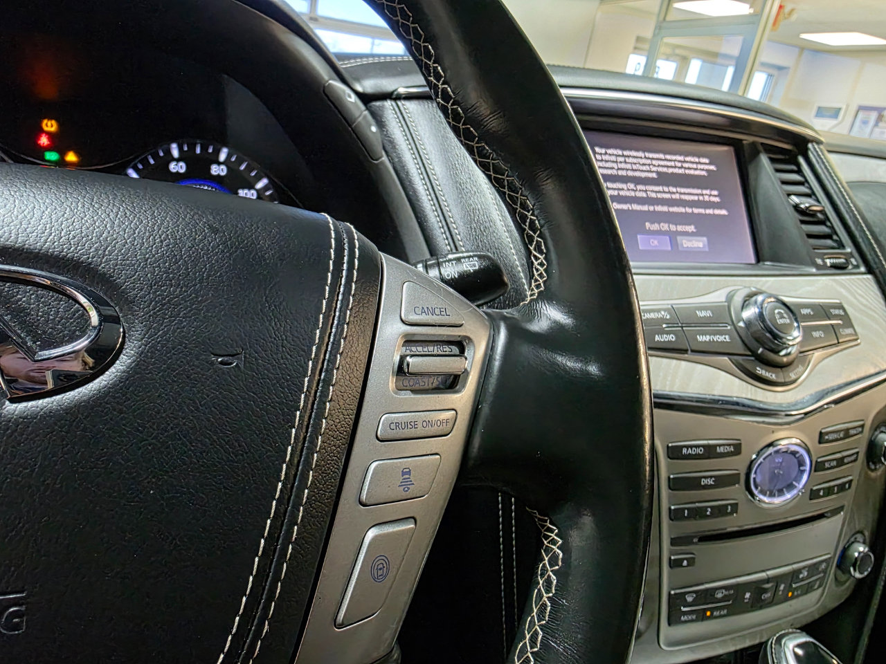 Used 2019 INFINITI QX80 Limited w/ All-Season Package image 35