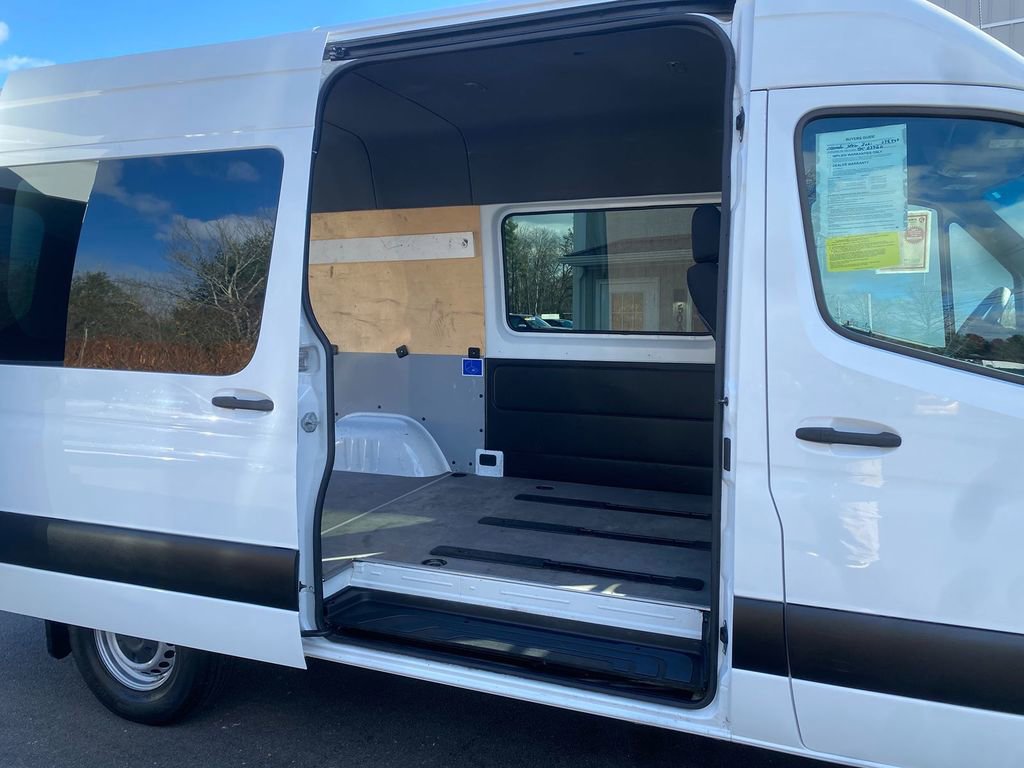 Used 2021 Mercedes-Benz Sprinter 2500 w/ Driver Convenience Package image 26