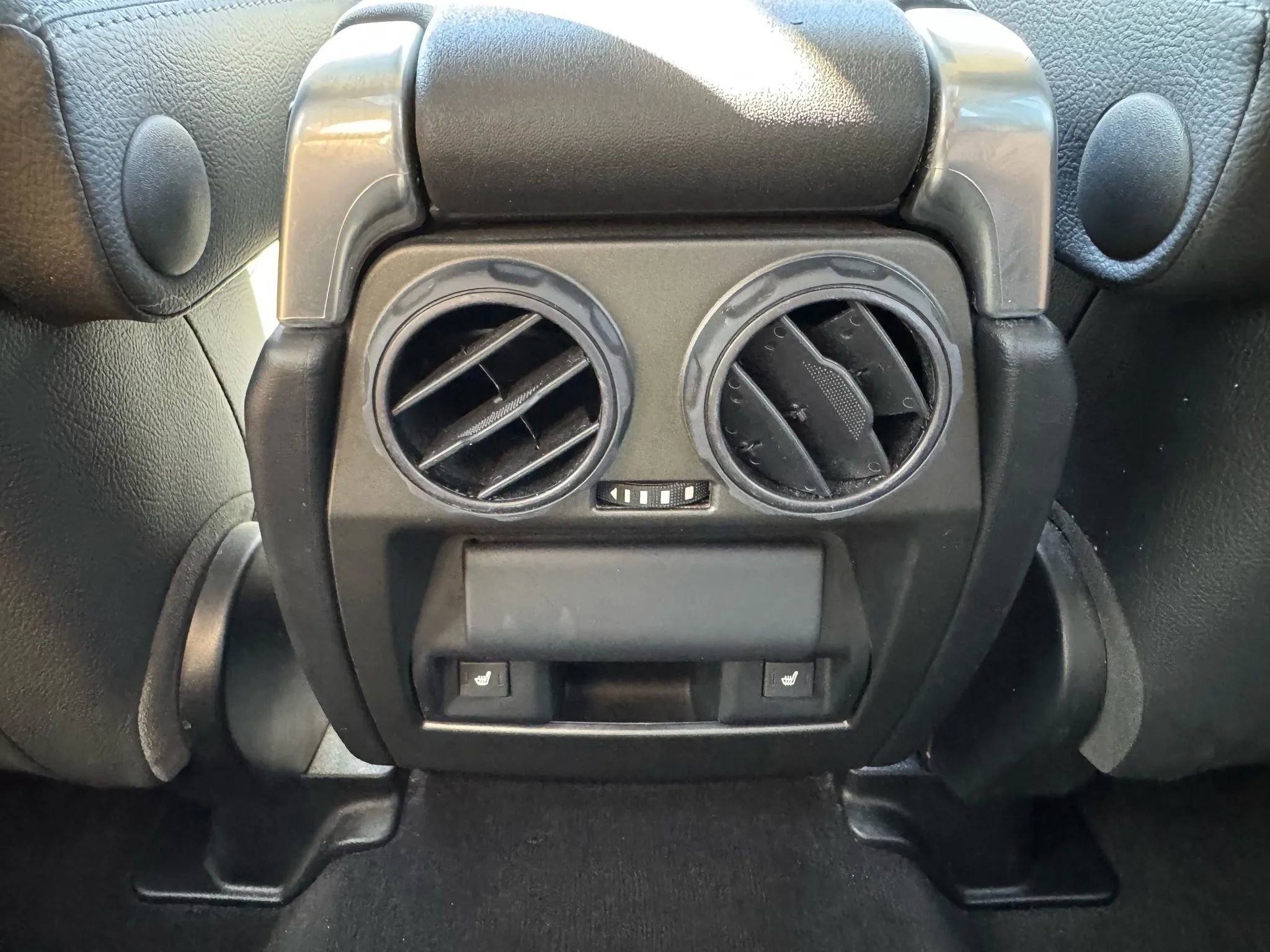 Used 2015 Land Rover LR4 HSE image 22