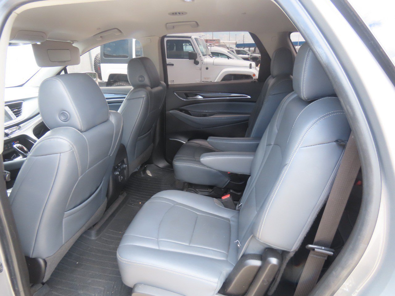 Used 2019 Buick Enclave Essence AWD/4WD image 19