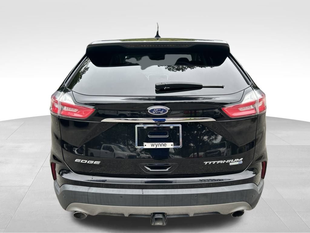 Used 2019 Ford Edge Titanium w/ Cold Weather Package image 4
