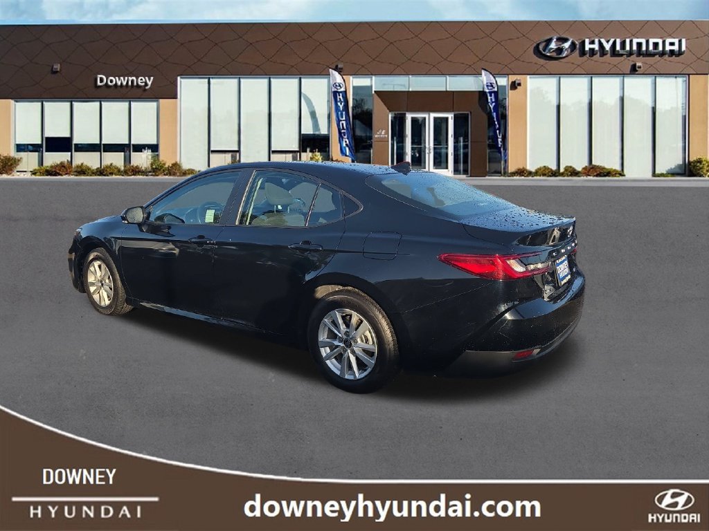 Used 2025 Toyota Camry LE FWD image 3