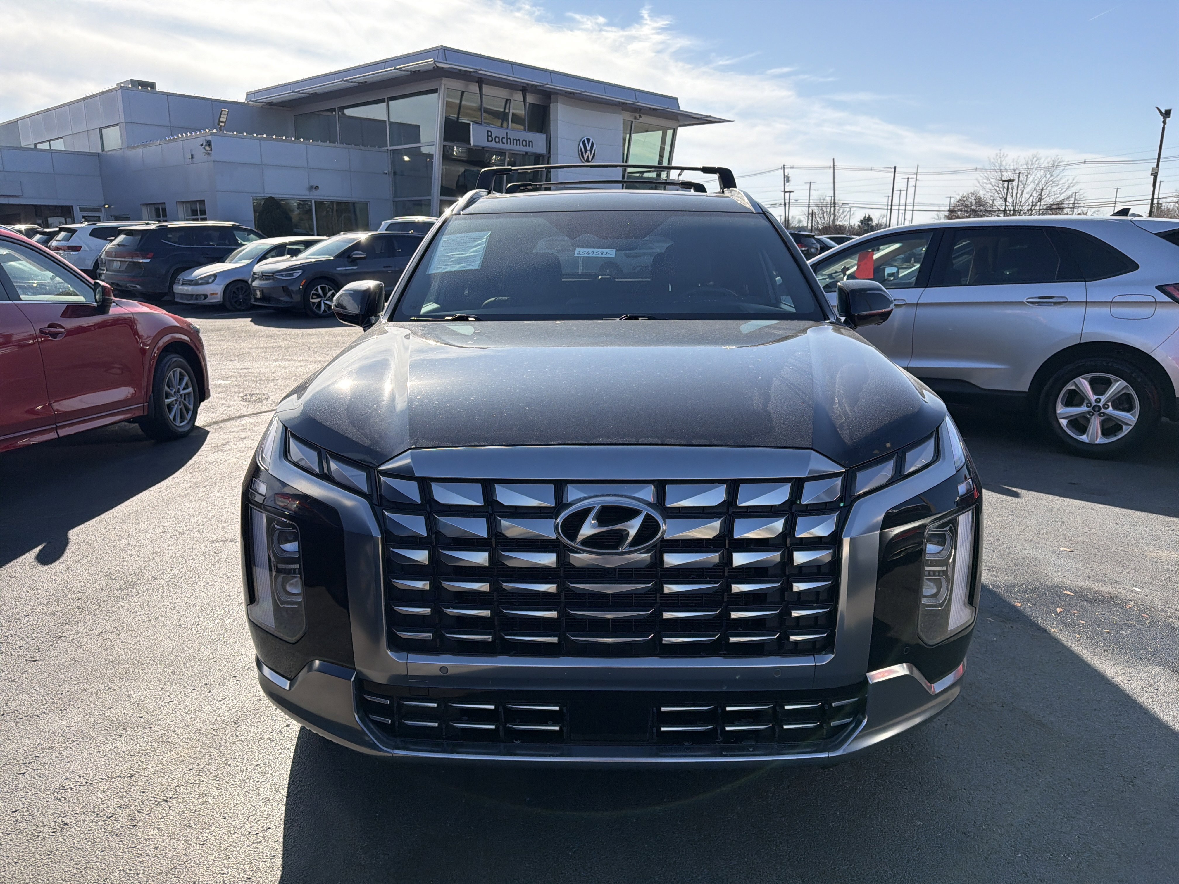 Used 2024 Hyundai Palisade Calligraphy image 3