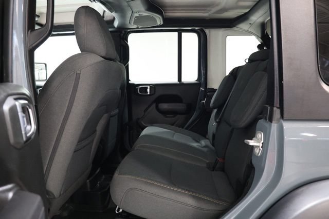 Used 2024 Jeep Wrangler Unlimited AWD/4WD image 31