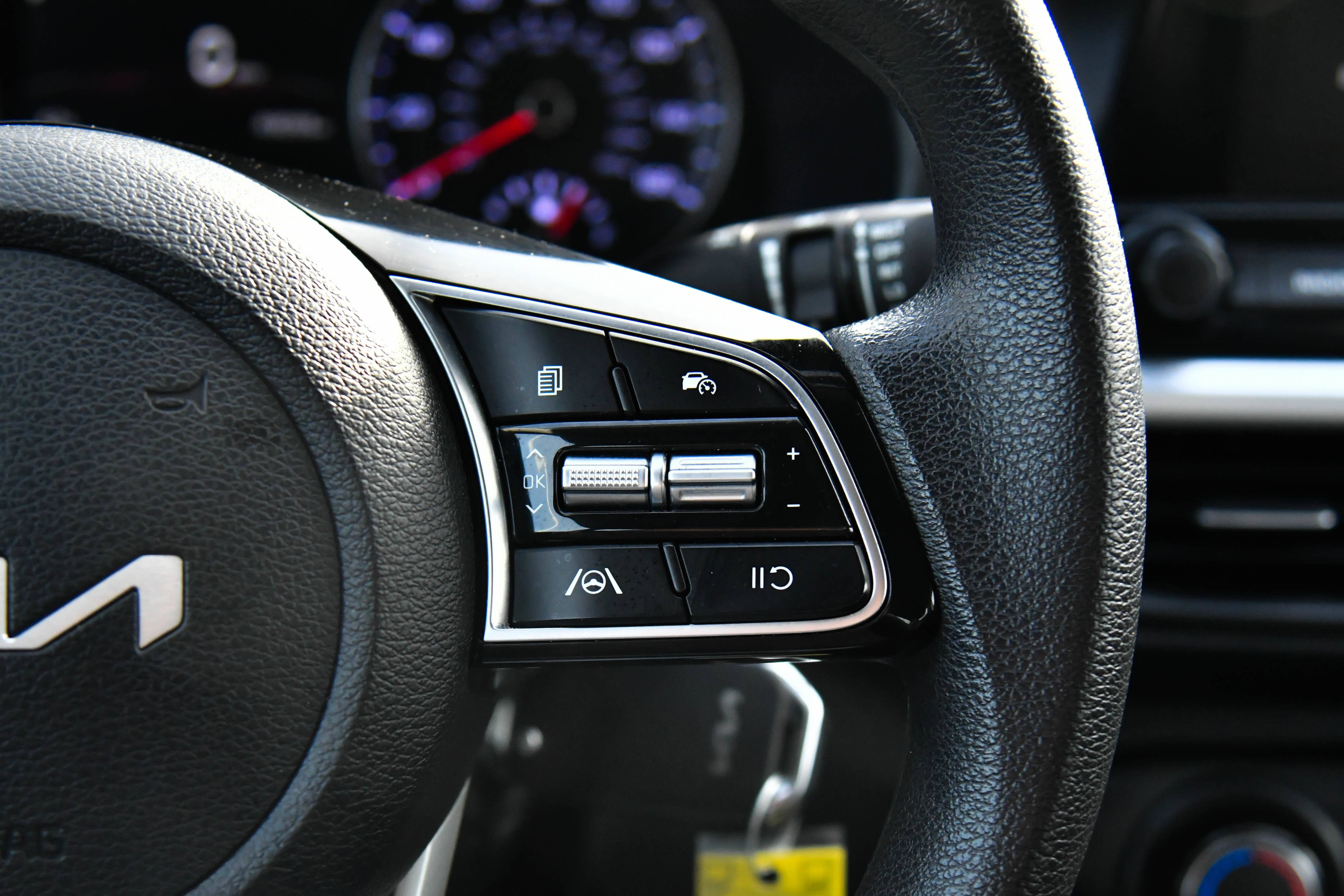 Used 2024 Kia Forte LXS image 24