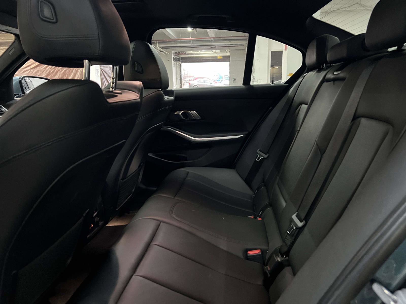 Used 2019 BMW 330i xDrive Sedan w/ Premium Package image 11