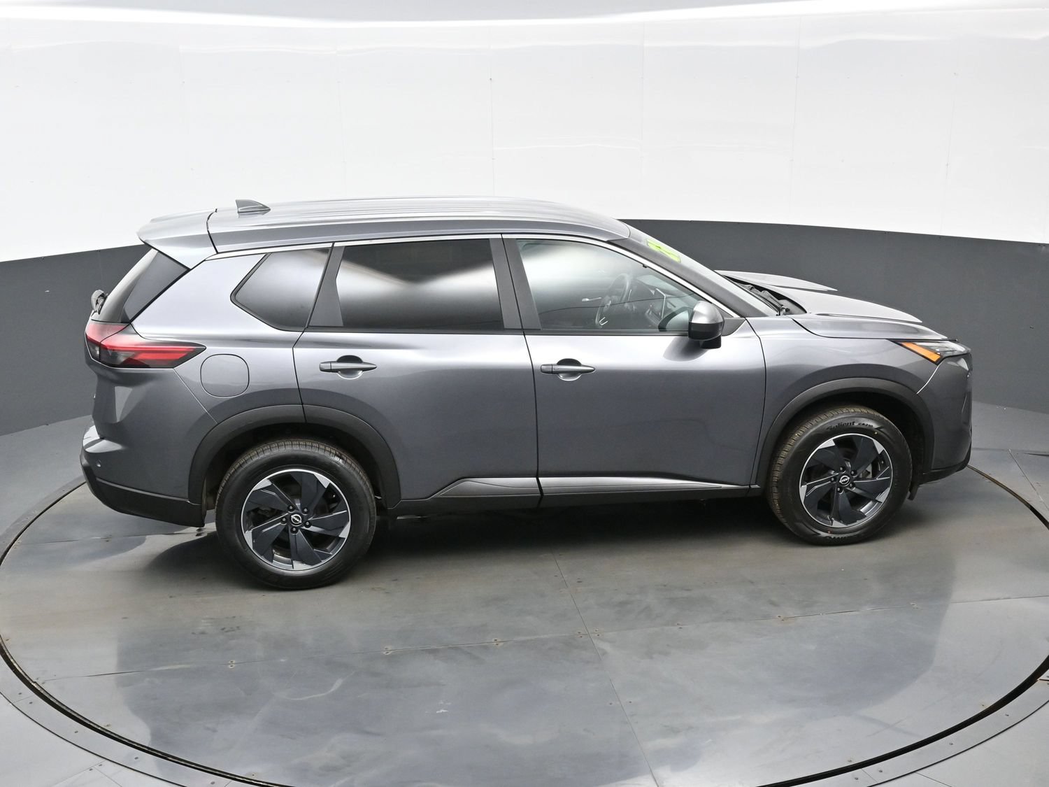 Used 2024 Nissan Rogue SV AWD/4WD image 41