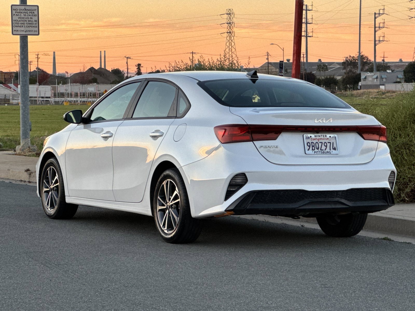 Used 2022 Kia Forte LXS image 6