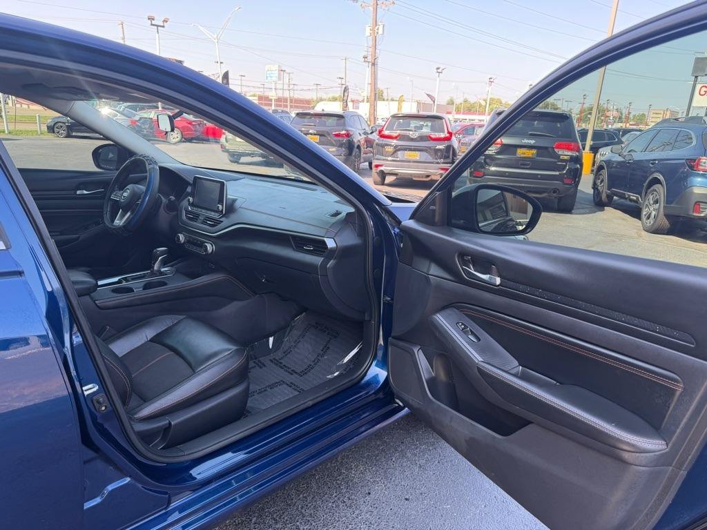 Used 2019 Nissan Altima 2.5 SR w/ SR Premium Package FWD image 7