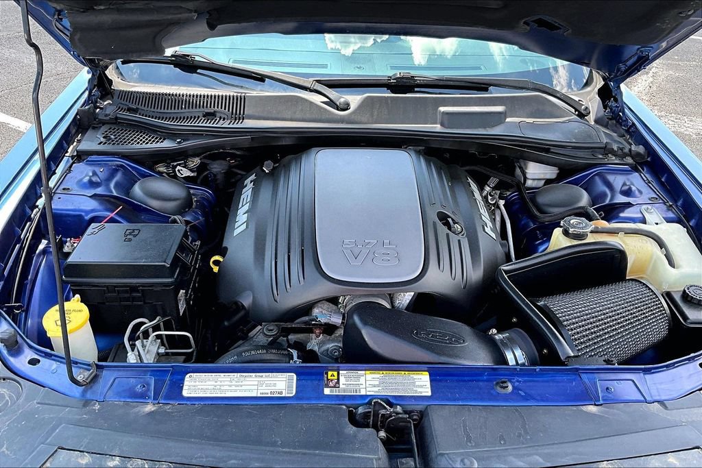 Used 2010 Dodge Challenger R/T RWD image 10