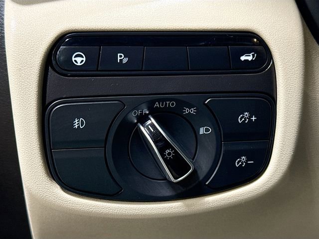 Used 2021 INFINITI QX50 Essential w/ Convenience Package image 12