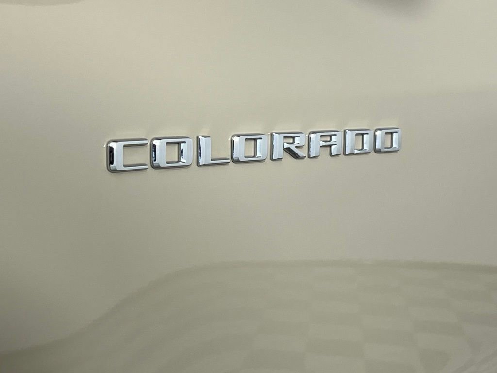 Used 2024 Chevrolet Colorado W/T image 12