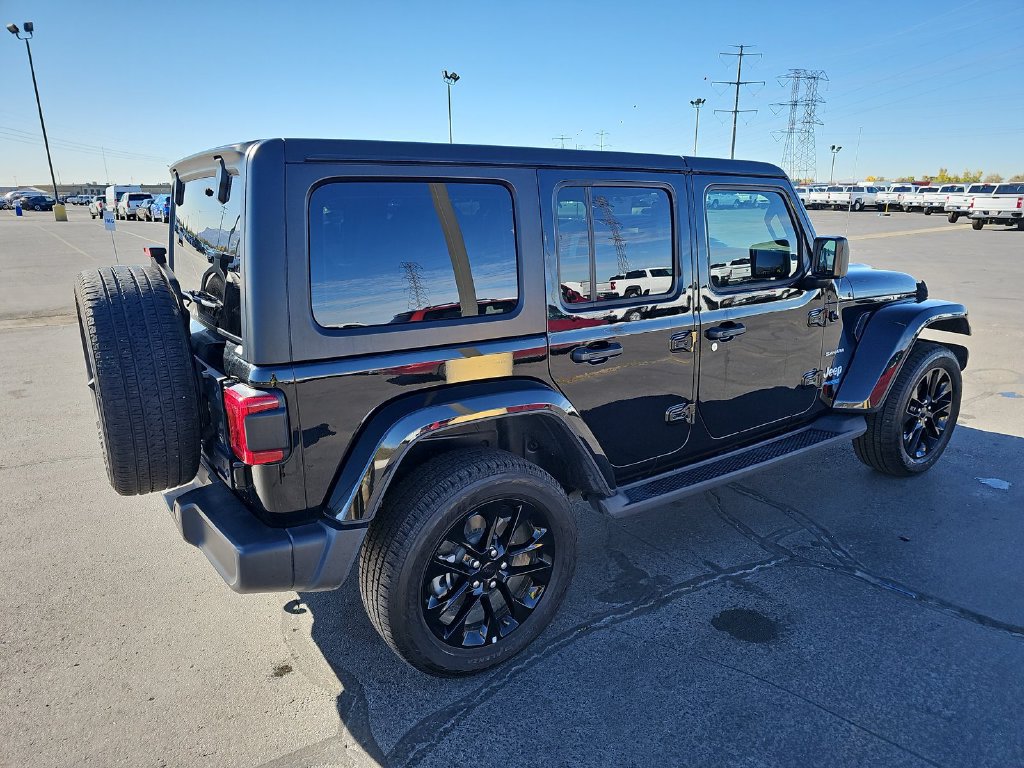 Certified 2022 Jeep Wrangler Unlimited Sahara AWD/4WD image 2