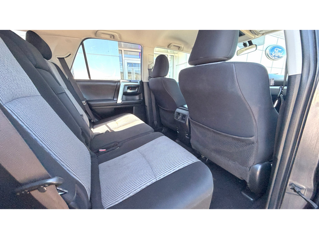 Used 2018 Toyota 4Runner SR5 AWD/4WD image 11
