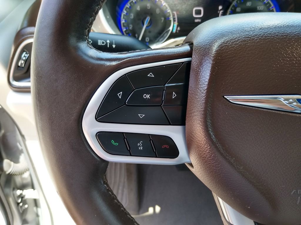 Used 2019 Chrysler Pacifica Touring-L Plus w/ Advanced Safetytec Group FWD image 29
