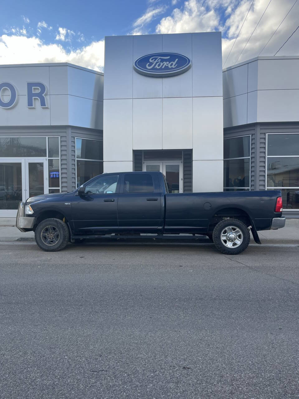 Used 2017 RAM 3500 Tradesman w/ Chrome Appearance Group image 14