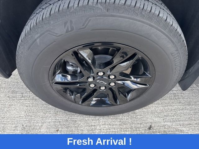 Used 2023 Chevrolet Traverse LT image 20