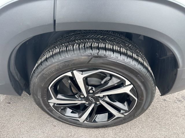 Used 2023 Chevrolet TrailBlazer RS w/ Sun and Liftgate Package image 12