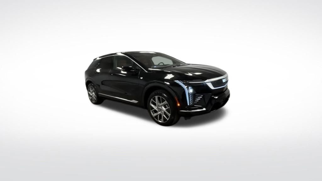 New 2026 Cadillac Optiq Luxury 2 w/ LPO, Floor Liner Package image 51