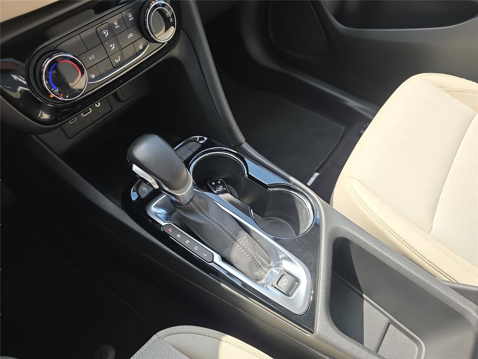 Used 2020 Buick Encore GX Preferred w/ Cold Weather Comfort Package image 27