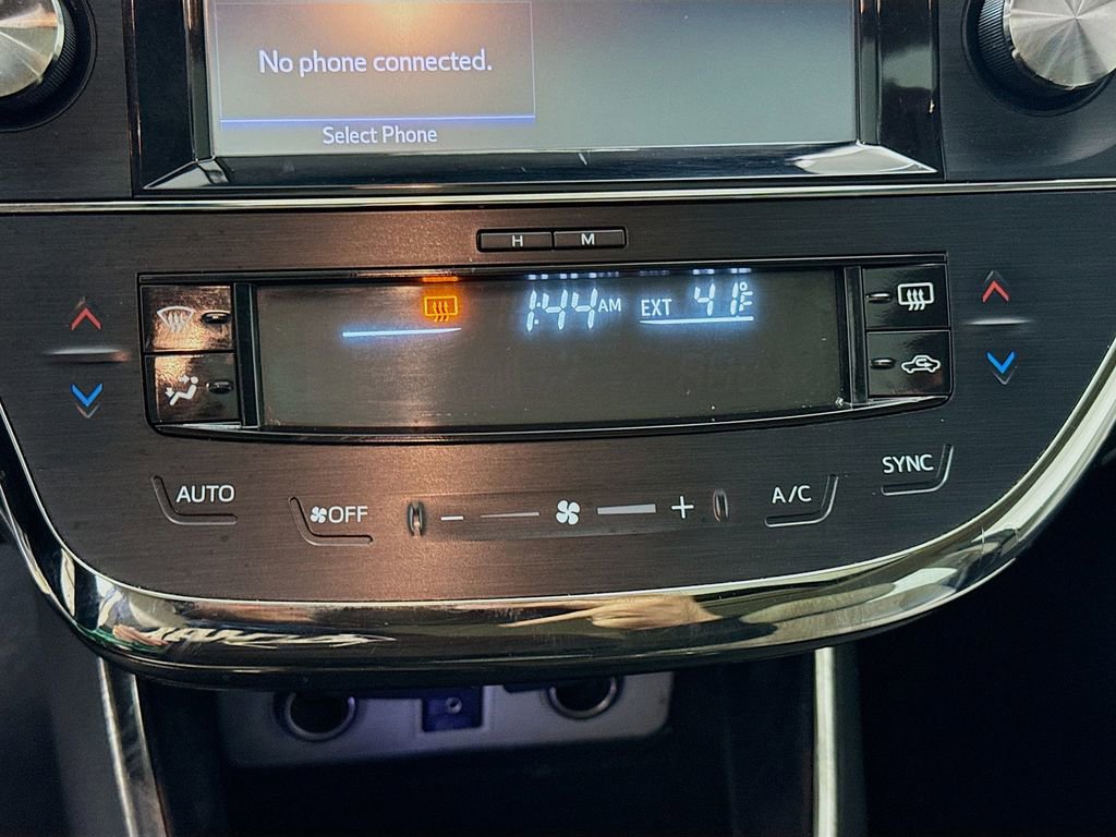 Used 2016 Toyota Avalon XLE Plus image 14