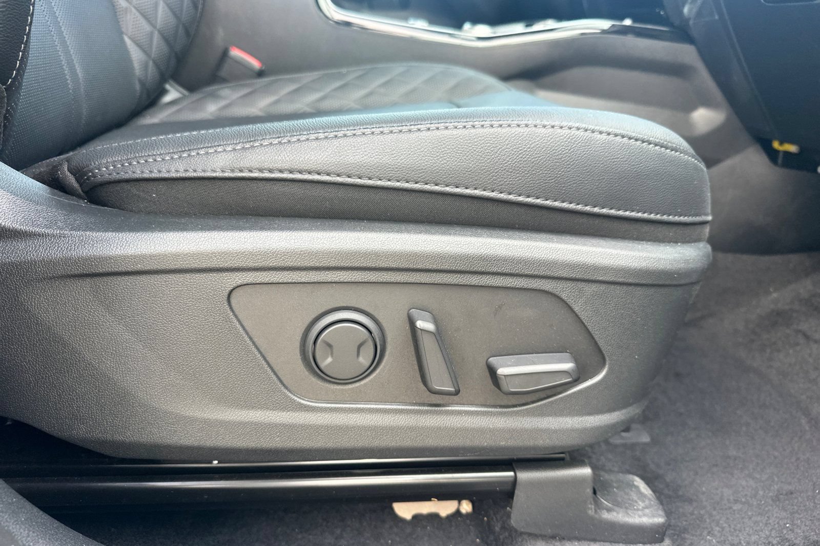 Certified 2026 Kia Sorento SX Prestige AWD/4WD image 24